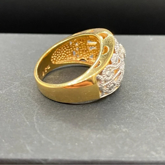 Vintage 90s Ornate Filigree Two-Tone Domed Cocktail Ring by Avon - Picture 4 of 16